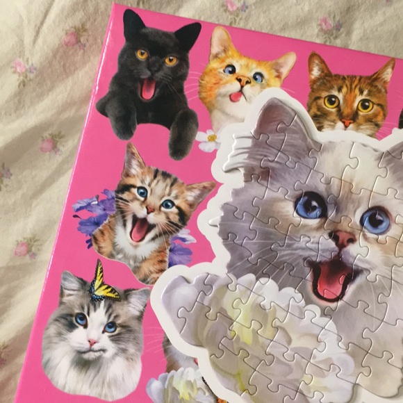 Selfies Mini Shaped Cat Puzzle - Picture 6 of 8